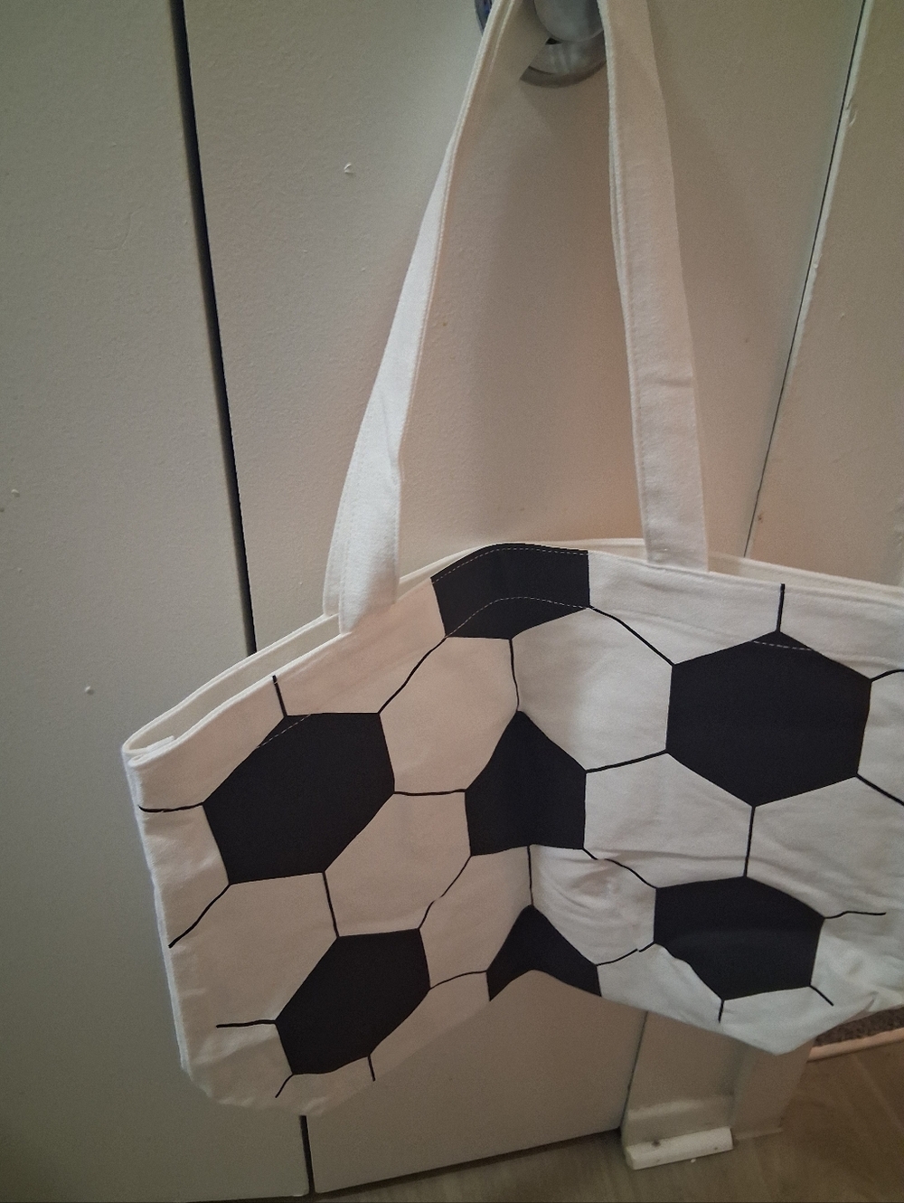 Black & White Hexagon Pattern Tote Bag